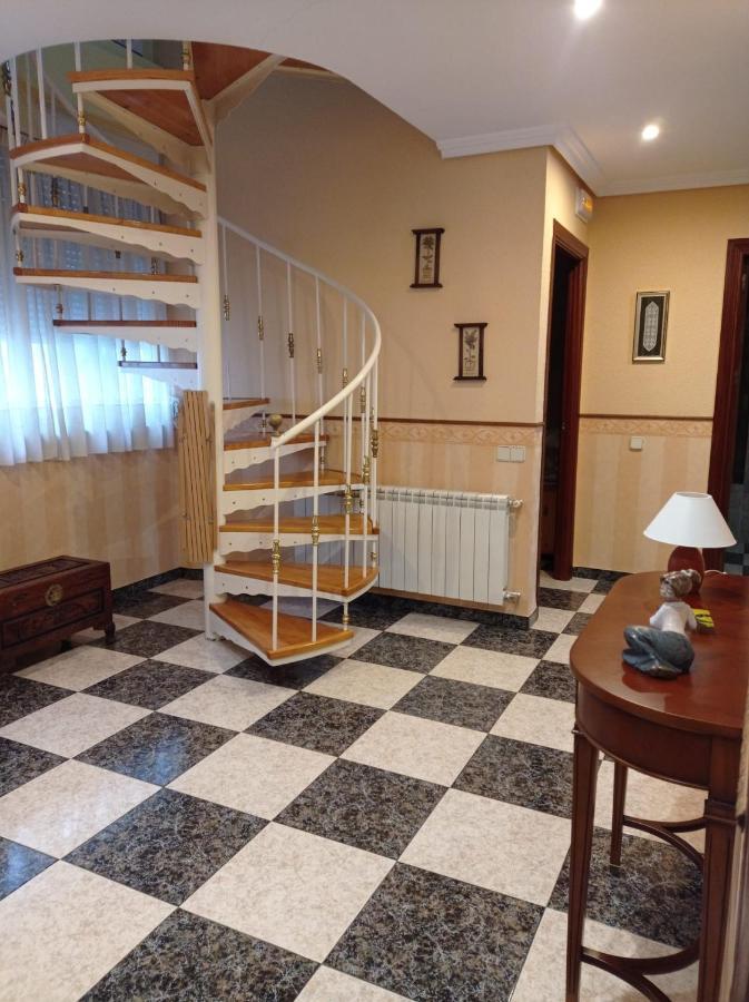 Apartamento Turistico Antigua Universidad Almagro Exterior photo